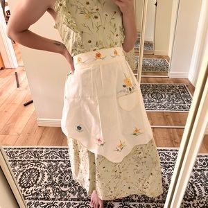 Bundle of Vintage floral aprons 🌻